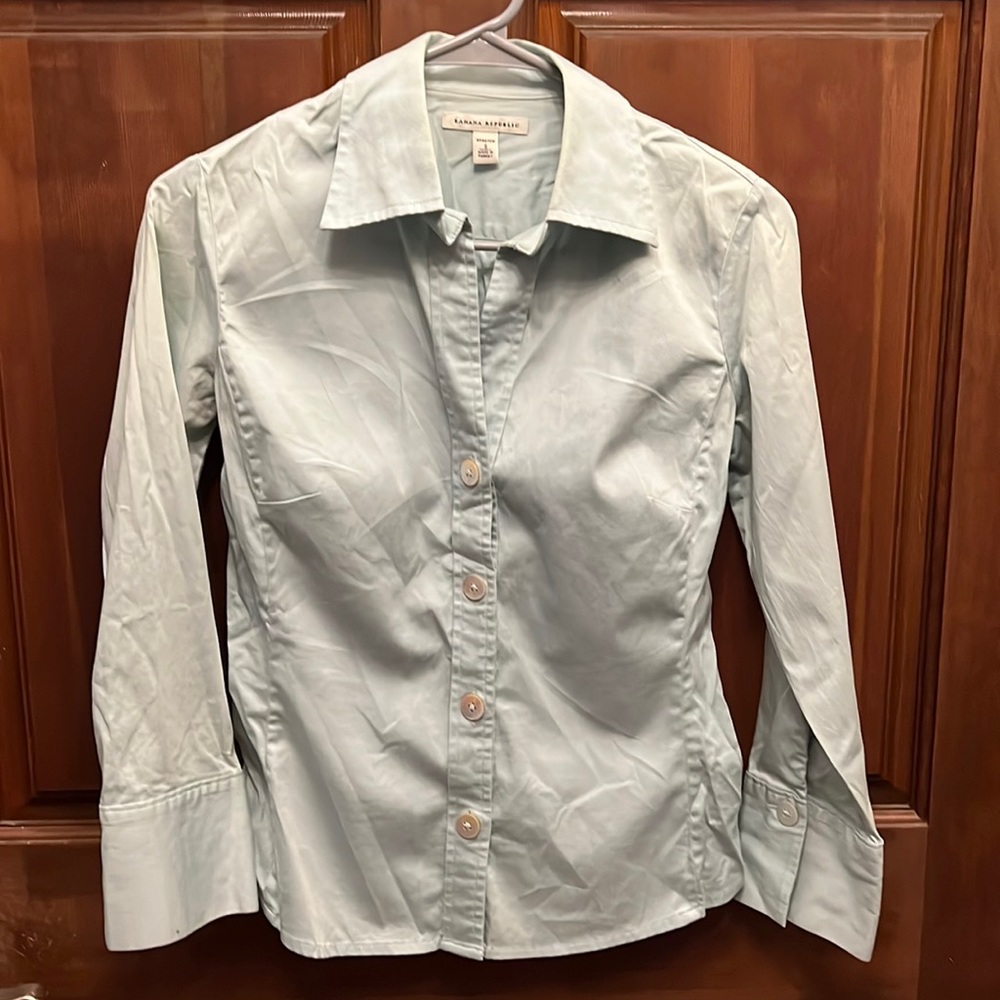 Banana republic light blue half sleeve shirt size s